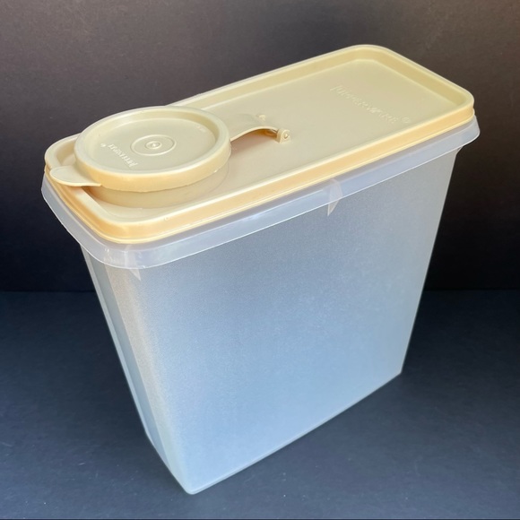 Tupperware Kitchen Tupperware Cereal Storage Container Keeper Wgold